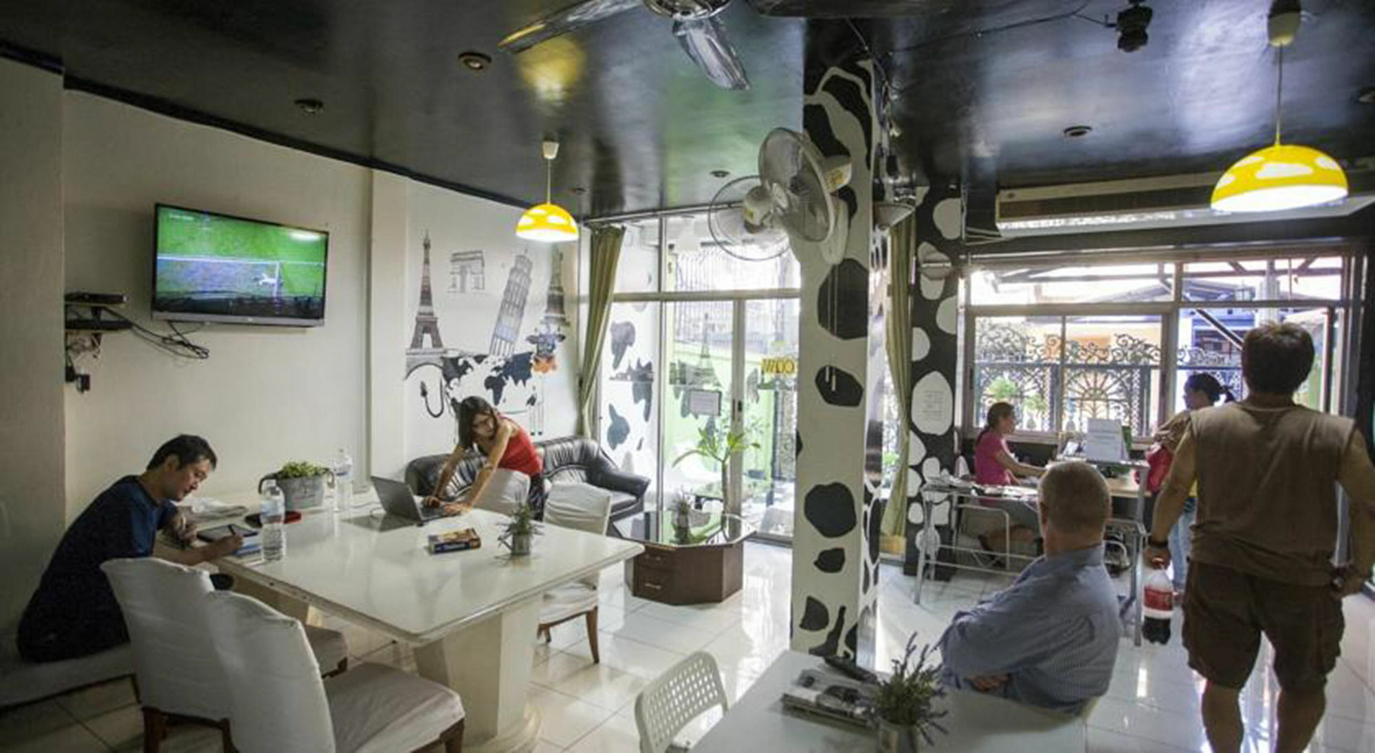 Mad Cow Hostel Bangkok Dış mekan fotoğraf